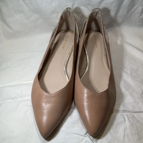 Cole Haan Tan & Gold Leather Flats - women’s size 9 - Picture 2 of 6